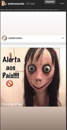 Ela aparece incitando seu filho a cometer suicídio, a matar mamãe, papai… Inclusive ensina com que instrumentos (ex: faca) pode fazer e a achá-los em casa